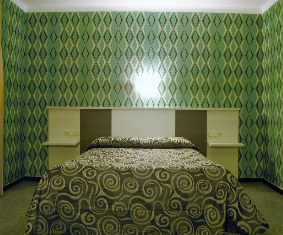 Hotel La Masia Pont de Molins Ngoại thất bức ảnh
